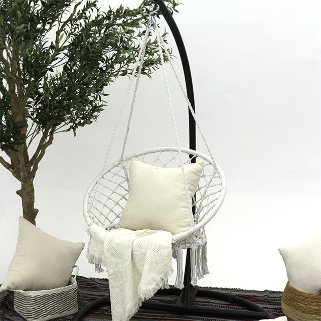 Silla colgante color beige, hamaca de algod&oacute;n tejida a mano, columpio para uso en interiores y exteriores, accesorios de montaje, respaldo, capacidad de 265 libras